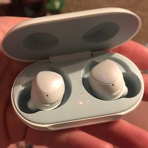 Samsung Galaxy Buds R-170 Charging Case